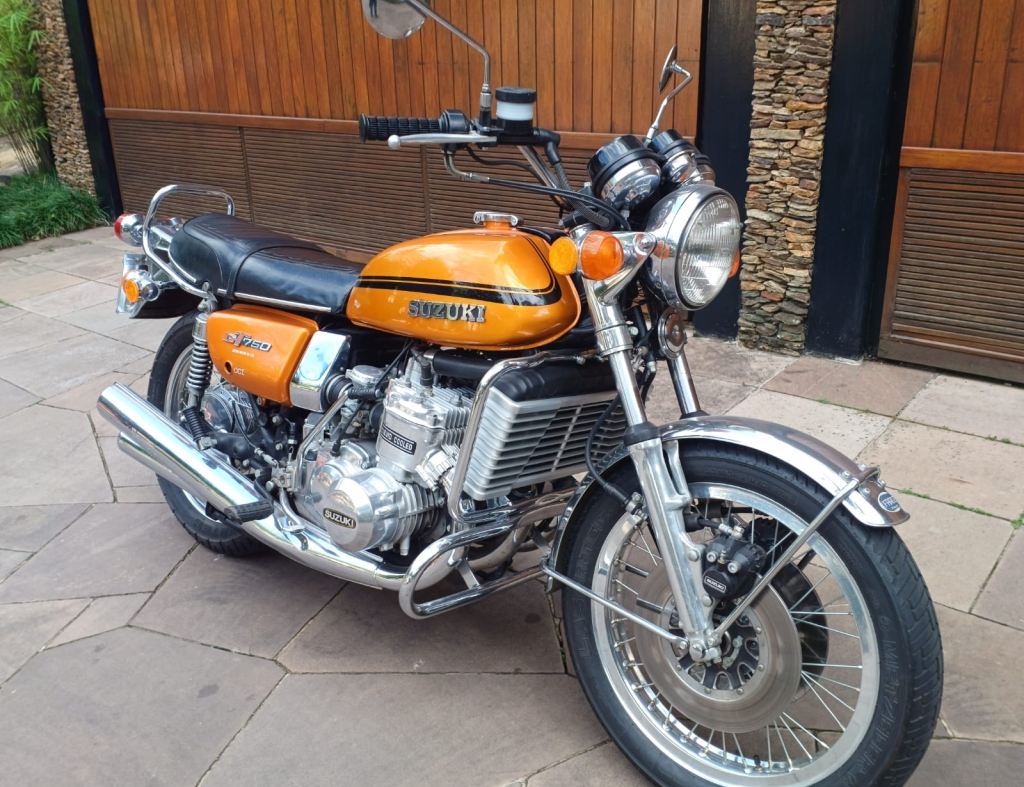 SUZUKI GT 750, 1976 COM 40.000 KM
