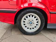 BMW 318i 1993, COM APENAS 43.000 MILHAS, CÂMBIO MANUAL, IMPECÁVEL ESTADO imagem 18