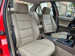 BMW 318i 1993, COM APENAS 43.000 MILHAS, CÂMBIO MANUAL, IMPECÁVEL ESTADO imagem 14