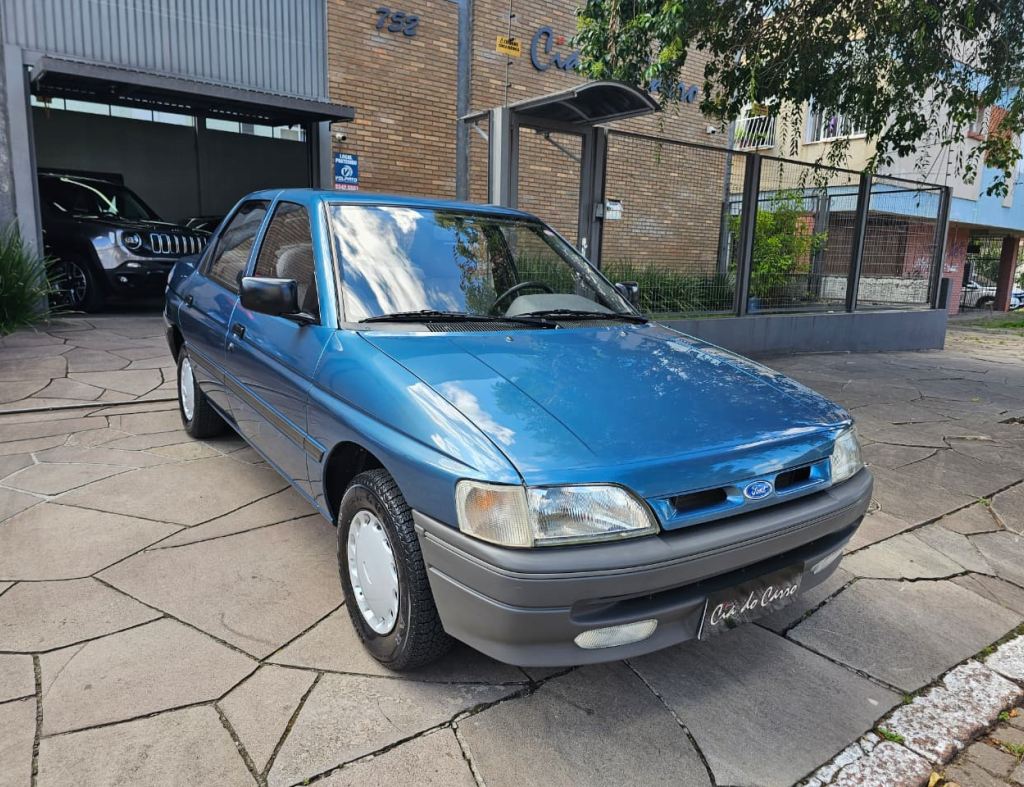 VERONA LX 1.8 1994, COM APENAS 17.900 KM, PNEUS ORIGINAIS DE FÁBRICA (GRAND PRIX S 70), 100% ORIGINAL DE FÁBRICA, CARRO MUITO NOVO!