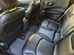 JEEP COMPASS LONGITUDE 2.0 AUTOMÁTICA BANCOS EM COURO PNEUS NOVOS SOM BEATS E SUBWOOFER imagem 10