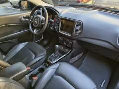 JEEP COMPASS LONGITUDE 2.0 AUTOMÁTICA BANCOS EM COURO PNEUS NOVOS SOM BEATS E SUBWOOFER imagem 9