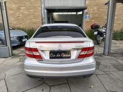 MERCEDES BENZ CLC 200 K 1.8 KOMPRESSOR 2 PORTAS AUTOMÁTICA ANO 2010 COM APENAS 110.900 Km IMPECÁVEL imagem 6 MERCEDES BENZ CLC 200 K 1.8 KOMPRESSOR 2 PORTAS AUTOMÁTICA ANO 2010 COM APENAS 110.900 Km IMPECÁVEL imagem 6