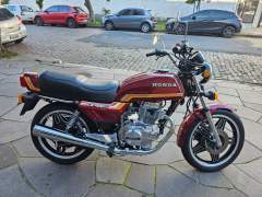 HONDA CB 400 II 1982, COM APENAS 8.717 KM, EM IMPECÁVEL ESTADO imagem 3 HONDA CB 400 II 1982, COM APENAS 8.717 KM, EM IMPECÁVEL ESTADO imagem 3