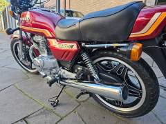 HONDA CB 400 II 1982, COM APENAS 8.717 KM, EM IMPECÁVEL ESTADO imagem 8 HONDA CB 400 II 1982, COM APENAS 8.717 KM, EM IMPECÁVEL ESTADO imagem 8