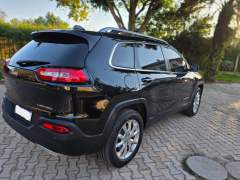 CHEROKEE LIMITED 2015, COM MOTOR V6 3.2, GASOLINA, 4X4, COM APENAS 54.000 KM, EM ESTADO IMPECÁVEL imagem 6 CHEROKEE LIMITED 2015, COM MOTOR V6 3.2, GASOLINA, 4X4, COM APENAS 54.000 KM, EM ESTADO IMPECÁVEL imagem 6