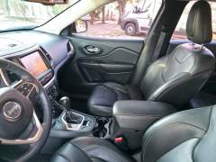 CHEROKEE LIMITED 2015, COM MOTOR V6 3.2, GASOLINA, 4X4, COM APENAS 54.000 KM, EM ESTADO IMPECÁVEL imagem 8 CHEROKEE LIMITED 2015, COM MOTOR V6 3.2, GASOLINA, 4X4, COM APENAS 54.000 KM, EM ESTADO IMPECÁVEL imagem 8