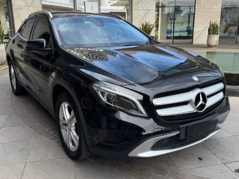 MERCEDES GLA 200 2017, COM 78.000 KM, BLINDAGEM AXXO NÍVEL IIIA, EM PERFEITO ESTADO DE CONSERVAÇÃO