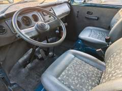 KOMBI LOTAÇÃO 1600, 1999 COM APENAS 25.000 KM, BELÍSSIMA COR AZUL NETUNO imagem 8 KOMBI LOTAÇÃO 1600, 1999 COM APENAS 25.000 KM, BELÍSSIMA COR AZUL NETUNO imagem 8