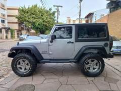 JEEP WRANGLER SPORT 3.6 V6 PENTASTAR COMPLETO DE FÁBRICA E TOTALMENTE EQUIPADO imagem 4 JEEP WRANGLER SPORT 3.6 V6 PENTASTAR COMPLETO DE FÁBRICA E TOTALMENTE EQUIPADO imagem 4