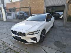 VOLVO S 60 2.0 TURBO R-DESIGN HIBRIDO PLUGIN 408 CV AUTOMÁTICO PNEUS NOVOS IMPECÁVEL imagem 3 VOLVO S 60 2.0 TURBO R-DESIGN HIBRIDO PLUGIN 408 CV AUTOMÁTICO PNEUS NOVOS IMPECÁVEL imagem 3