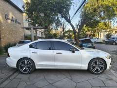 VOLVO S 60 2.0 TURBO R-DESIGN HIBRIDO PLUGIN 408 CV AUTOMÁTICO PNEUS NOVOS IMPECÁVEL imagem 8 VOLVO S 60 2.0 TURBO R-DESIGN HIBRIDO PLUGIN 408 CV AUTOMÁTICO PNEUS NOVOS IMPECÁVEL imagem 8