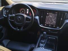 VOLVO S 60 2.0 TURBO R-DESIGN HIBRIDO PLUGIN 408 CV AUTOMÁTICO PNEUS NOVOS IMPECÁVEL imagem 13 VOLVO S 60 2.0 TURBO R-DESIGN HIBRIDO PLUGIN 408 CV AUTOMÁTICO PNEUS NOVOS IMPECÁVEL imagem 13