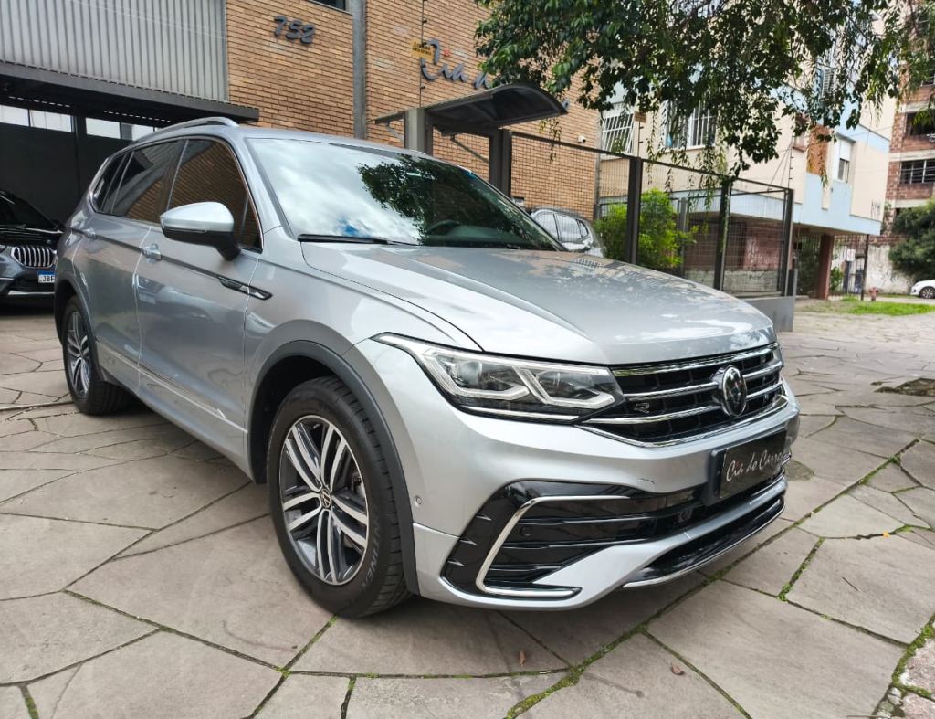 TIGUAN R LINE 2024, 7 LUGARES, COM APENAS 40.000 KM, EM IMPECÁVEL ESTADO, TODAS REVISÕES EM CONCESSIONÁRIA