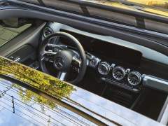 MERCEDES BENZ GLB 220 2.0 AMG LINE 4 MATIC HIBRIDO LEVE (MHEV) 7 LUGARES NA GARANTIA DE FÁBRICA IMPECÁVEL imagem 15 MERCEDES BENZ GLB 220 2.0 AMG LINE 4 MATIC HIBRIDO LEVE (MHEV) 7 LUGARES NA GARANTIA DE FÁBRICA IMPECÁVEL imagem 15