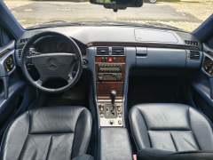 MERCEDES BENZ E 420 4.2 ELEGANCE V8 AUTOMÁTICA ANO 1997 COM APENAS 45.240 Km VEÍCULO DE COLEÇÃO IMPECÁVEL imagem 13 MERCEDES BENZ E 420 4.2 ELEGANCE V8 AUTOMÁTICA ANO 1997 COM APENAS 45.240 Km VEÍCULO DE COLEÇÃO IMPECÁVEL imagem 13