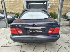 MERCEDES BENZ E 420 4.2 ELEGANCE V8 AUTOMÁTICA ANO 1997 COM APENAS 45.240 Km VEÍCULO DE COLEÇÃO IMPECÁVEL imagem 6 MERCEDES BENZ E 420 4.2 ELEGANCE V8 AUTOMÁTICA ANO 1997 COM APENAS 45.240 Km VEÍCULO DE COLEÇÃO IMPECÁVEL imagem 6