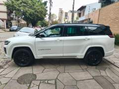 COMMANDER BLACKHAWK 2.0 TURBO, 2026, 7 LUGARES, 4X4, TOP DE LINHA, COM APENAS 6.000 KM imagem 4 COMMANDER BLACKHAWK 2.0 TURBO, 2026, 7 LUGARES, 4X4, TOP DE LINHA, COM APENAS 6.000 KM imagem 4